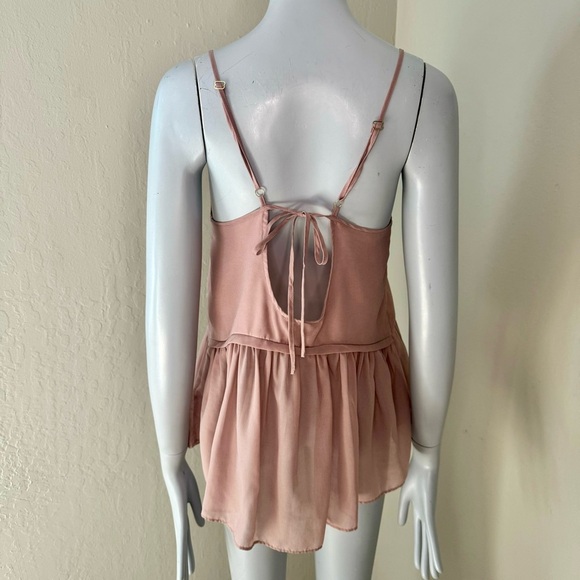 KIMCHI BLUE Sugar Plum Cami Peplum Top Silky Sheer Blush Pink Mauve Size Small - Picture 8 of 15